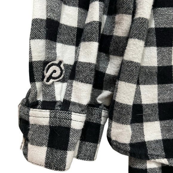 Peloton Women’s XL Black and White Checkered Long Sleeve Button Down Flannel R1 - Picture 2 of 6